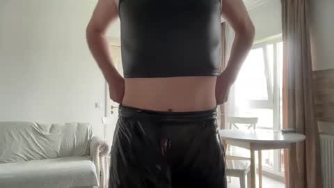 Snapshot of liferacw chatting on 05-21-26, 10:11 SofieXxxDoll online show from 05-21-26, 10:11