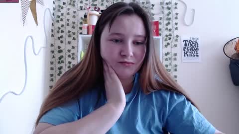 light_lunaa online show from 01-19-25, 05:26