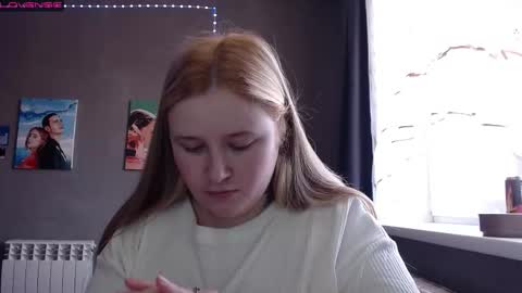 light_lunaa online show from 10-20-25, 05:30