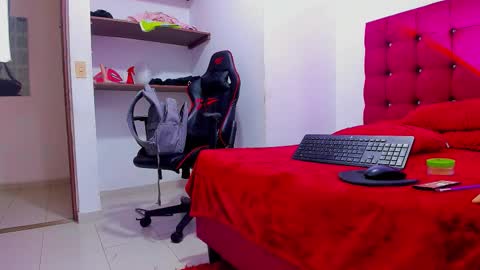 Snapshot of lightboy0 chatting on 10-27-25, 06:23 lightboy0 online show from 10-27-25, 06:23