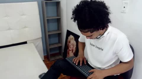 Lihan online show from 02-22-25, 04:18