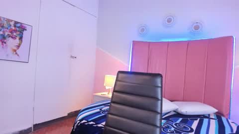 liiam_smith_ online show from 10-13-25, 01:11