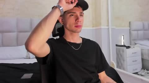 Snapshot of liiamhudson_ chatting on 02-04-25, 07:18 L I I A M online show from 02-04-25, 07:18