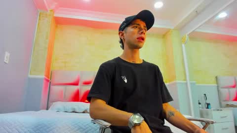 Snapshot of liiamhudson_ chatting on 02-10-25, 04:08 L I I A M online show from 02-10-25, 04:08