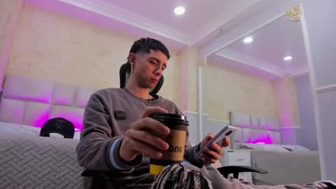 Snapshot of liiamhudson_ chatting on 02-12-25, 04:23 L I I A M online show from 02-12-25, 04:23