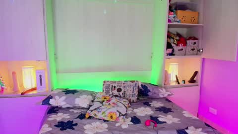         online show from 01-12-25, 12:01