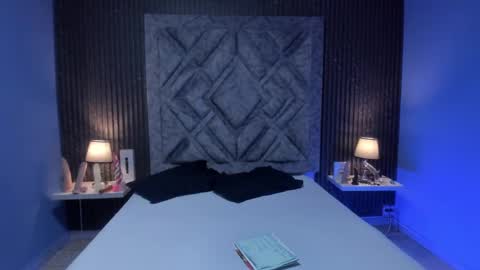         online show from 03-12-25, 11:42