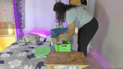         online show from 11-18-25, 11:36