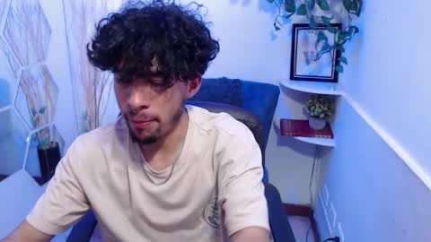 Snapshot of liil_boy chatting on 11-27-25, 03:30 Lil Boy- online show from 11-27-25, 03:30