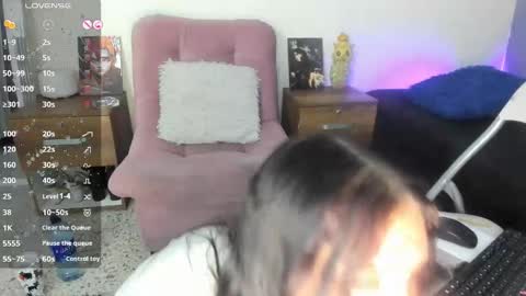 Lily Moore online show from 12-11-24, 10:14