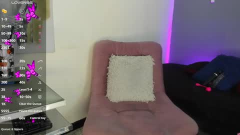 Lily Moore online show from 12-19-24, 10:34