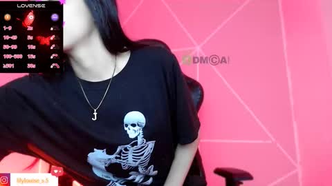 Snapshot of liilylouise chatting on 11-01-25, 06:15 Liliana online show from 11-01-25, 06:15