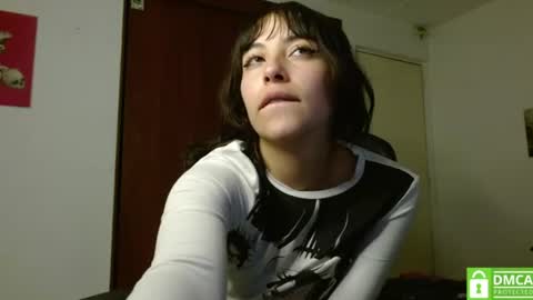 Snapshot of liisaax chatting on 06-27-26, 12:22 lisa online show from 06-27-26, 12:22