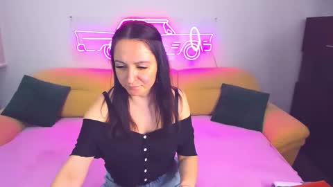 Snapshot of likaa_likaa chatting on 12-19-24, 11:29 Lika online show from 12-19-24, 11:29