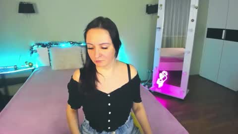 Snapshot of likaa_likaa chatting on 12-22-24, 03:55 Lika online show from 12-22-24, 03:55