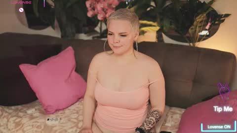 likaaberry online show from 10-17-25, 02:59