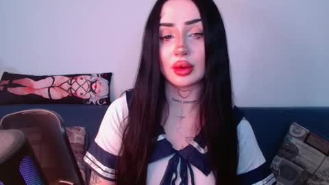 Snapshot of likaasun chatting on 09-19-25, 04:40 Alisa tattogirl online show from 09-19-25, 04:40