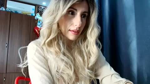 Snapshot of like_firebird chatting on 03-10-25, 03:56 Mia Onlyfans link - online show from 03-10-25, 03:56