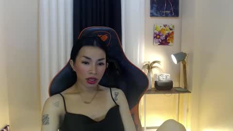 Snapshot of likliklicklengleng chatting on 02-13-26, 01:29 Leng online show from 02-13-26, 01:29