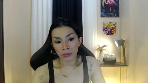 Snapshot of likliklicklengleng chatting on 02-14-26, 10:23 Leng online show from 02-14-26, 10:23