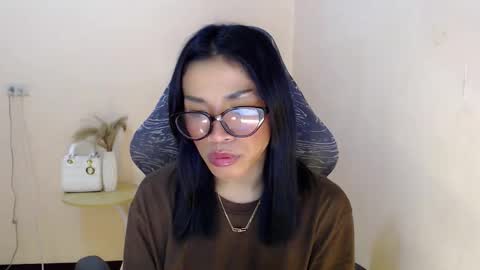 Snapshot of likliklicklengleng chatting on 03-20-26, 10:53 Leng online show from 03-20-26, 10:53