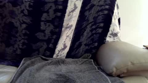 Snapshot of liku69 chatting on 02-08-25, 11:24 liku69 online show from 02-08-25, 11:24