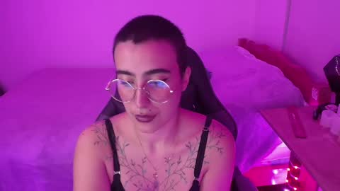 im MIA  -- MY OF is catsito3 online show from 03-06-25, 07:57