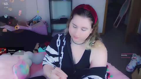Lil Alison Heart online show from 11-01-25, 01:57