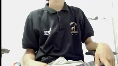 Snapshot of lil_babyyy_ chatting on 12-18-25, 03:23 LIAM online show from 12-18-25, 03:23