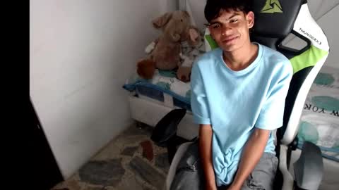 Snapshot of lil_babyyy_ chatting on 01-08-26, 04:48 LIAM online show from 01-08-26, 04:48