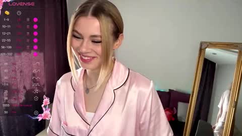 Snapshot of lil_elisa chatting on 10-06-25, 09:51 Elisa online show from 10-06-25, 09:51