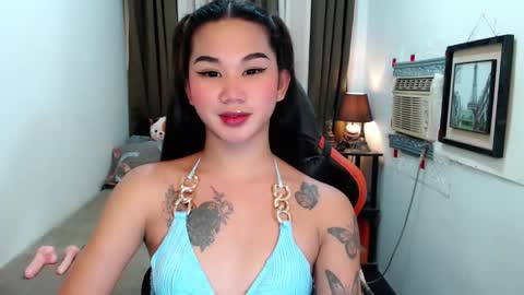 Snapshot of lil_fantacy chatting on 10-11-25, 06:34 LILY online show from 10-11-25, 06:34