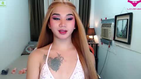 Snapshot of lil_fantacy chatting on 11-10-25, 08:02 LILY online show from 11-10-25, 08:02