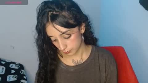 Lisaa online show from 12-17-25, 07:47