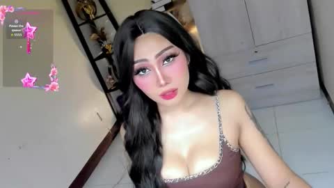 Snapshot of lil_m1ss_silly chatting on 09-24-25, 08:23 Miss Lily online show from 09-24-25, 08:23