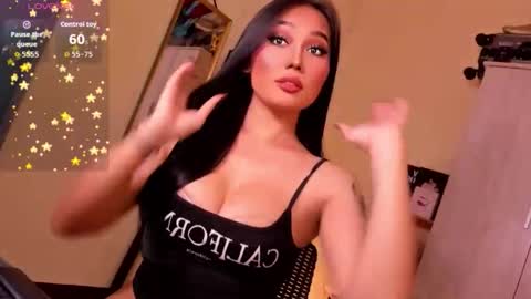 Snapshot of lil_m1ss_silly chatting on 01-10-26, 08:43 Miss Lily online show from 01-10-26, 08:43