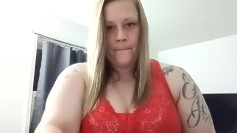 lil_nelli8 online show from 06-21-26, 07:11
