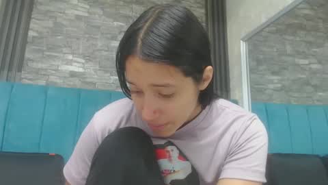 Snapshot of lil_rose2006 chatting on 10-06-25, 12:35 lil_rose2006 online show from 10-06-25, 12:35