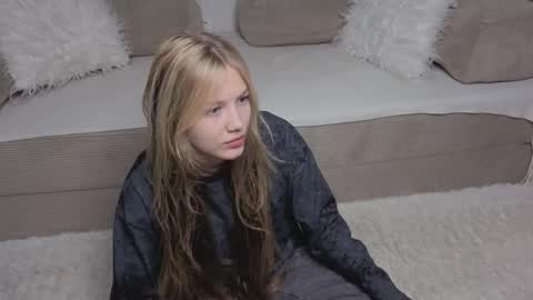 Emma online show from 11-27-25, 09:55