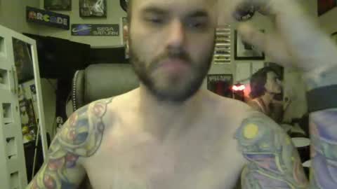 Snapshot of lil_tea_break_6996 chatting on 02-14-25, 11:10 t online show from 02-14-25, 11:10