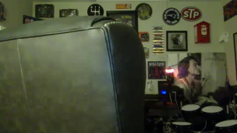 Snapshot of lil_tea_break_6996 chatting on 02-18-25, 02:27 t online show from 02-18-25, 02:27