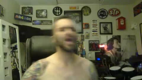 Snapshot of lil_tea_break_6996 chatting on 02-19-25, 05:27 t online show from 02-19-25, 05:27