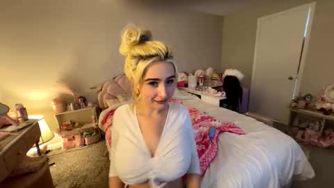 Pink mink online show from 02-05-26, 01:10