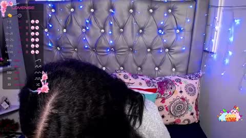 Snapshot of lila_gummy_ chatting on 12-19-24, 03:08 online show from 12-19-24, 03:08