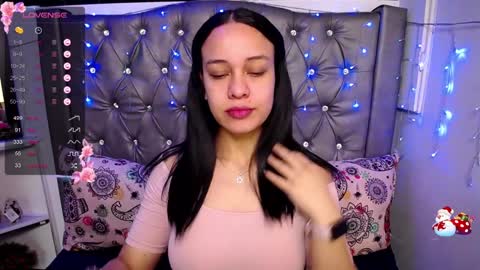 Snapshot of lila_gummy_ chatting on 12-27-24, 02:22 online show from 12-27-24, 02:22