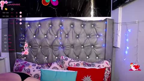 Snapshot of lila_gummy_ chatting on 01-17-25, 03:53 online show from 01-17-25, 03:53