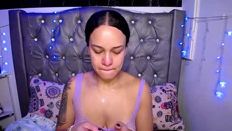 Snapshot of lila_gummy_ chatting on 01-24-25, 11:48 online show from 01-24-25, 11:48