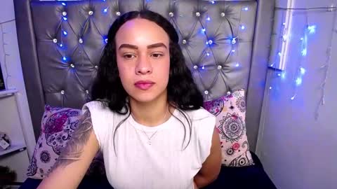 Snapshot of lila_gummy_ chatting on 02-17-25, 02:37 online show from 02-17-25, 02:37