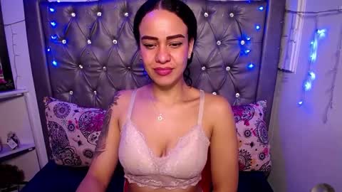 Snapshot of lila_gummy_ chatting on 03-08-25, 06:43 online show from 03-08-25, 06:43