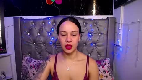 Snapshot of lila_gummy_ chatting on 03-11-25, 11:33 online show from 03-11-25, 11:33